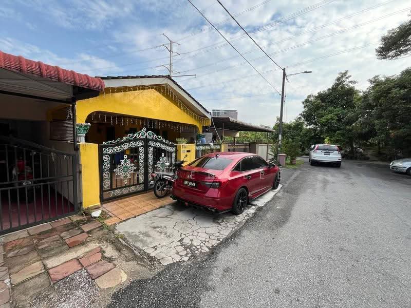 1-storey Terraced House for Sale in Bandar Sri Damansara (Selangor) - Damien Lee - Exterior - PropertyGuru.com.my