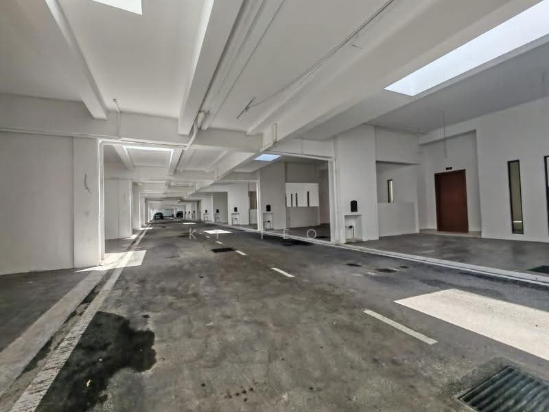Terraced House for Sale in Damansara Perdana (Selangor) - KT Teoh - Car Park - PropertyGuru.com.my
