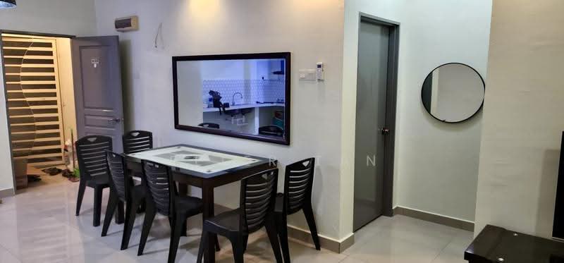 Pangsapuri untuk Disewa di Putra Suria Residence - Peter Tan - Dining Room - PropertyGuru.com.my