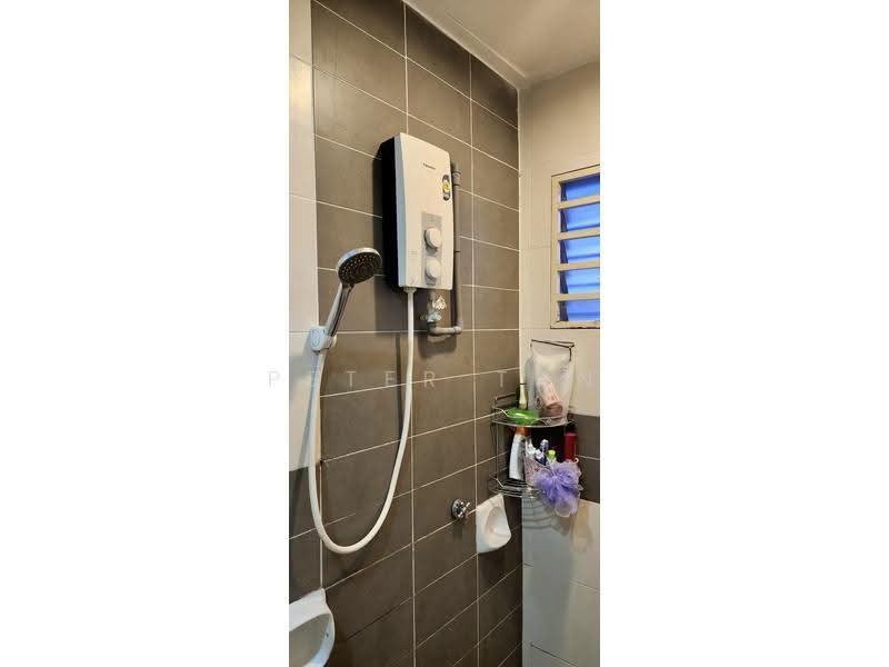 Pangsapuri untuk Disewa di Putra Suria Residence - Peter Tan - Bathroom - PropertyGuru.com.my