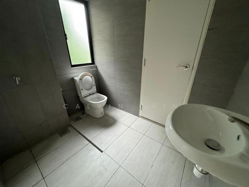 3-storey Terraced House for Sale in Gombak (Selangor) - calvin Chin - Bathroom - PropertyGuru.com.my