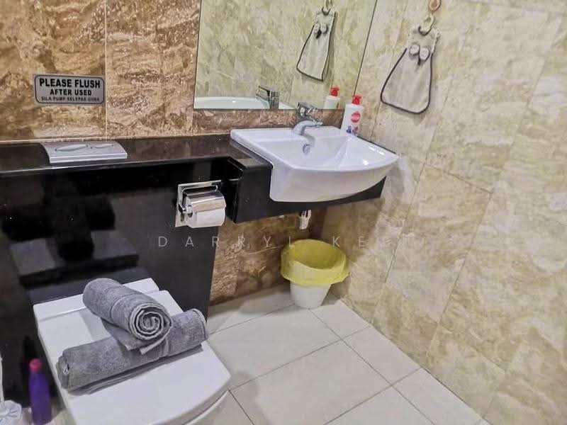 Service Residence for Sale at Paragon Suites @ CIQ - Darryl Kee - Bathroom - PropertyGuru.com.my