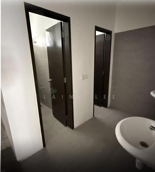 Shop for Rent in Telok Panglima Garang (Selangor) - Elaine Lee - Bathroom - PropertyGuru.com.my