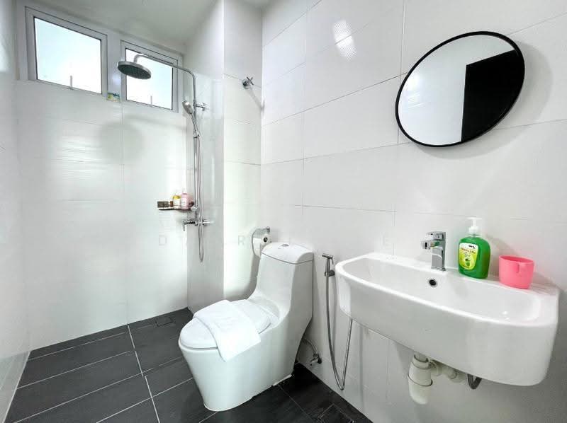 Kediaman Servis untuk Dijual di Twin Galaxy (Dwi Galaksi) - Darryl Kee - PropertyGuru.com.my