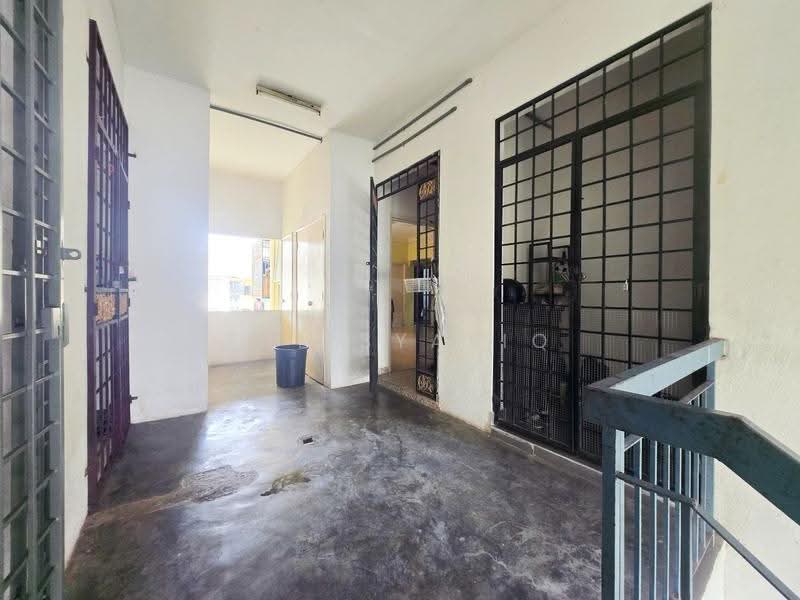 Apartment for Sale at Sri Kayangan (Casa Desira) - Zul Syafiq - Corridor - PropertyGuru.com.my