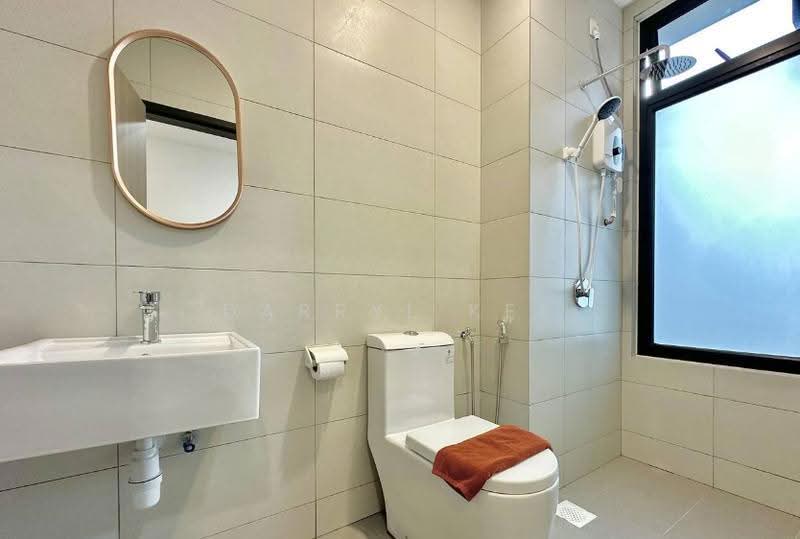 Service Residence for Sale at Meldrum Heights (Residensi Meldrum) - Darryl Kee - Bathroom - PropertyGuru.com.my