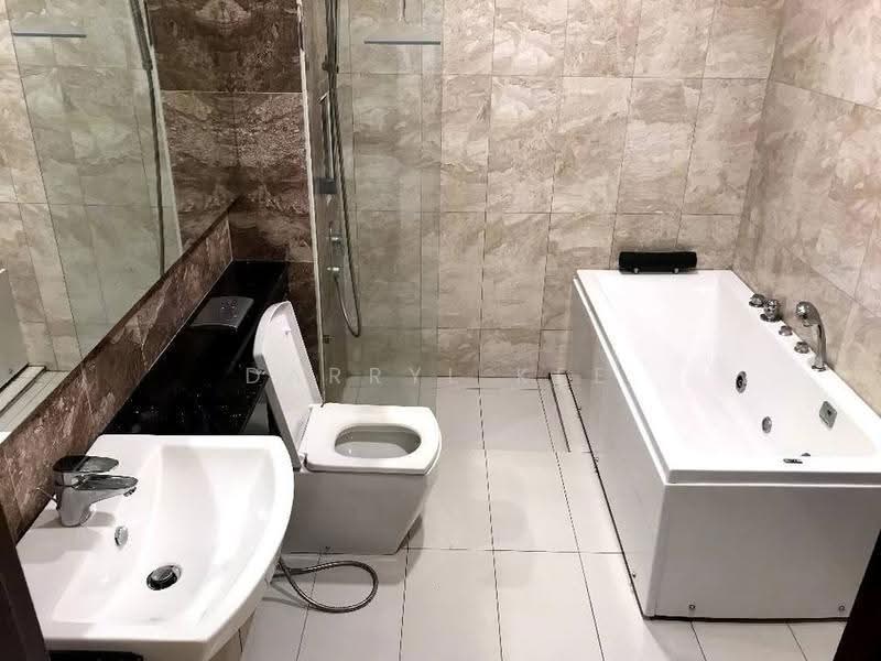 Service Residence for Sale at Paragon Suites @ CIQ - Darryl Kee - Bathroom - PropertyGuru.com.my