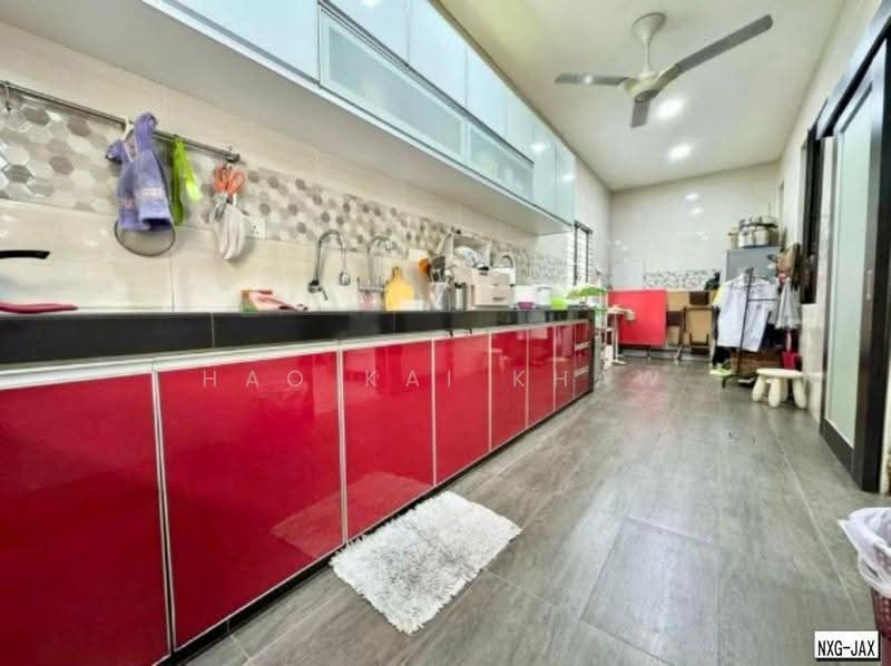 Bungalow House for Sale in Aman Perdana (Kapar) - Hao Kai Khaw - Kitchen - PropertyGuru.com.my