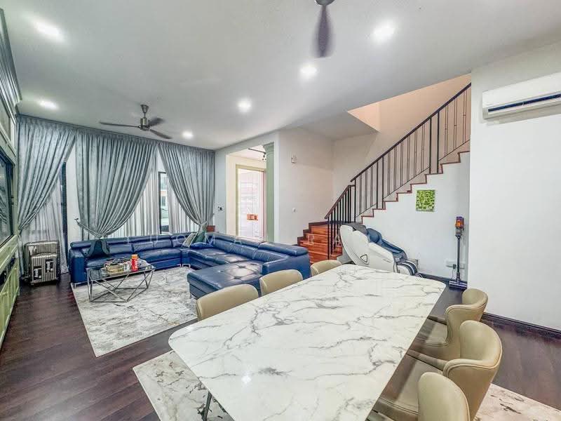 Rumah Teres 2-Tingkat untuk Dijual di Cyberjaya (Selangor) - Luqman Ramli - Living Room - PropertyGuru.com.my