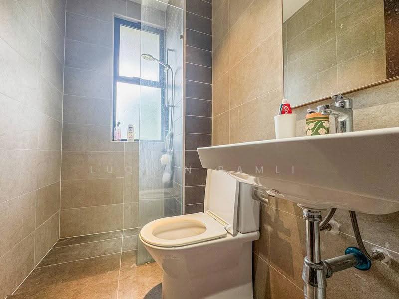 Rumah Teres 2-Tingkat untuk Dijual di Cyberjaya (Selangor) - Luqman Ramli - Bathroom - PropertyGuru.com.my