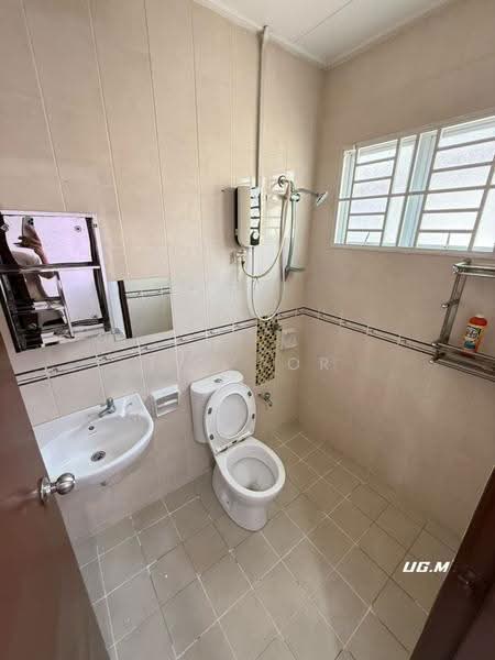 Rumah Teres untuk Dijual di Bandar Puteri Klang (Klang) - Ivy Por - Bathroom - PropertyGuru.com.my