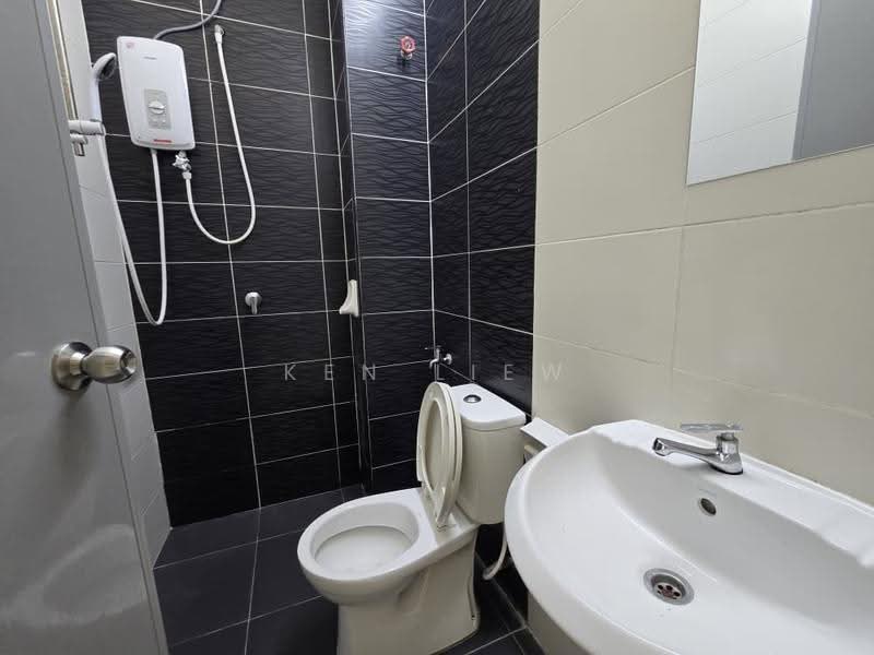 1-storey Terraced House for Rent in Bandar Putra Kulai (Kulai) - Ken Liew - Bathroom - PropertyGuru.com.my