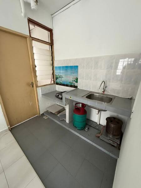 Flat for Sale at Taman Sri Pulai Perdana - Yvonne Lim - Kitchen - PropertyGuru.com.my