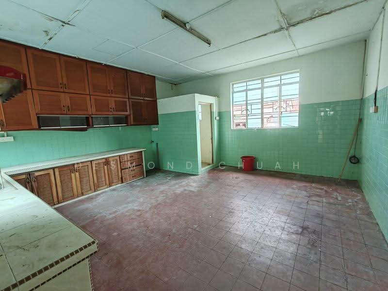 Shop for Sale in George Town (Penang) - Desmond Chuah - Kitchen - PropertyGuru.com.my