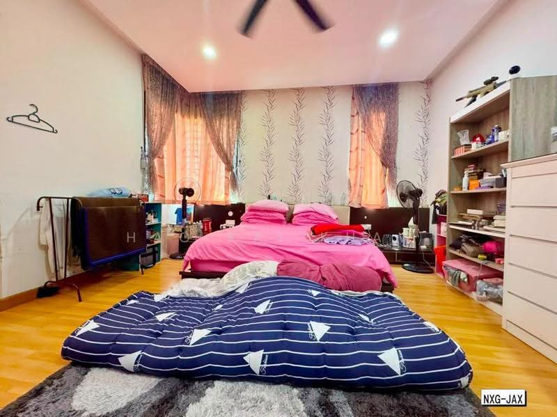 Bungalow House for Sale in Aman Perdana (Kapar) - Hao Kai Khaw - Bedroom - PropertyGuru.com.my