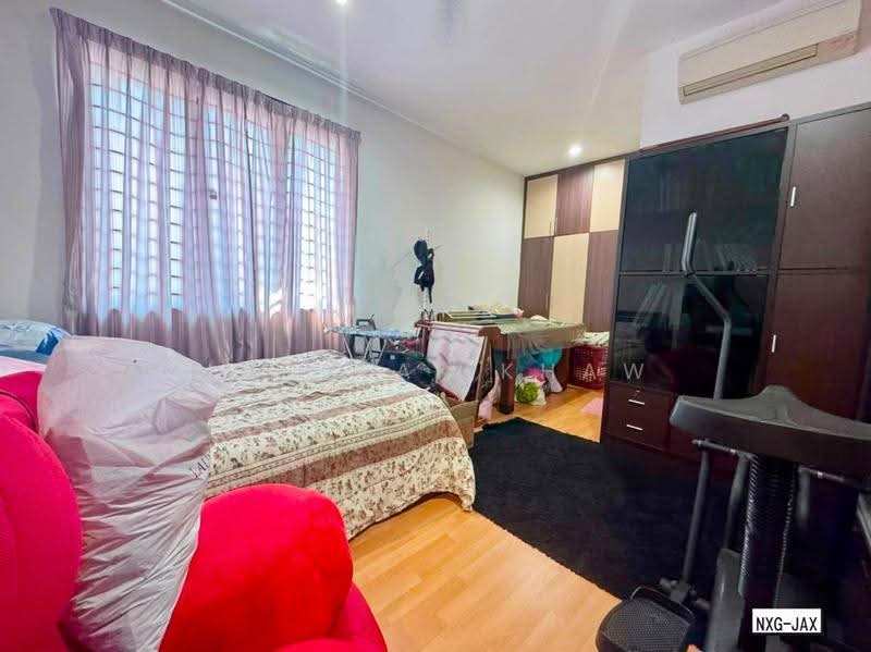 Bungalow House for Sale in Aman Perdana (Kapar) - Hao Kai Khaw - Bedroom - PropertyGuru.com.my