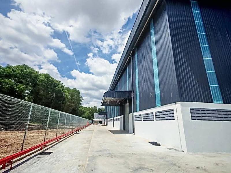 Warehouse for Rent in Puncak Alam (Selangor) - Hartini Binti Ismail - Exterior - PropertyGuru.com.my