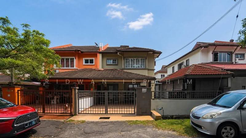 2-storey Terraced House for Sale in Prima Saujana (Kajang) - Ridwan Ibrahim - Exterior - PropertyGuru.com.my