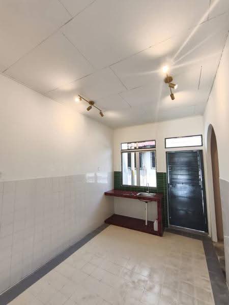 2-storey Terraced House for Sale in (Bukit Sentosa 2) Seksyen Bs2 (Serendah) - Steven Lee - Kitchen - PropertyGuru.com.my