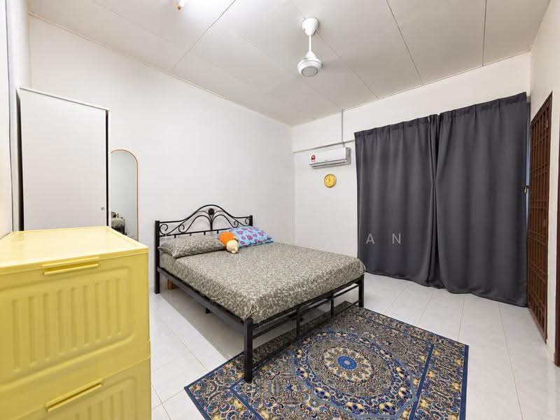 2-storey Terraced House for Sale in Taman Mawar (Pasir Gudang) - Sufi Norman - Bedroom - PropertyGuru.com.my