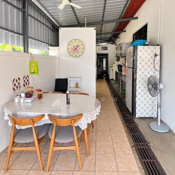 1-storey Terraced House for Sale in Taman Daya (Johor Bahru) - Sufi Norman - Dining Room - PropertyGuru.com.my