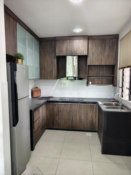 Condominium for Sale at Fairway Suites - Vincent Yong - Kitchen - PropertyGuru.com.my