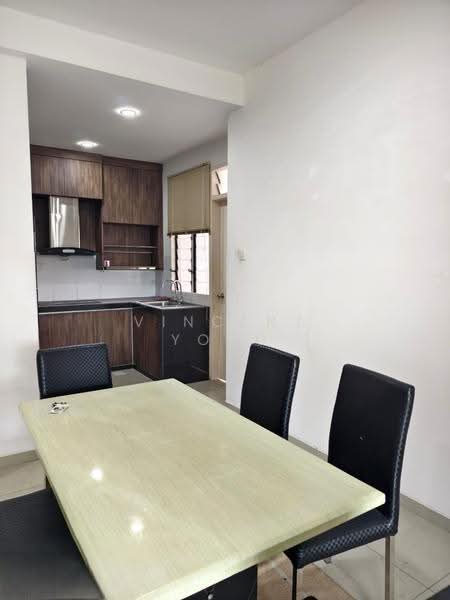 Condominium for Sale at Fairway Suites - Vincent Yong - Kitchen - PropertyGuru.com.my
