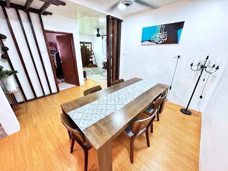 Semi-Detached House for Sale in Nilai Impian (Nilai) - Herman Sazwan Nor Rahim - Dining Room - PropertyGuru.com.my