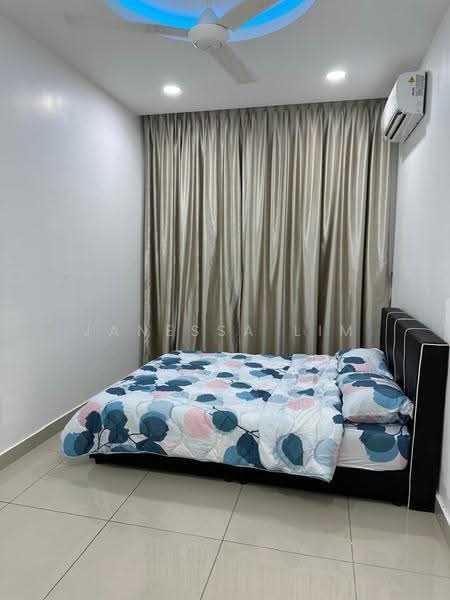 Kediaman Servis untuk Dijual di Meridin Bayvue Serviced Apartment - Janessa Lim - Bedroom - PropertyGuru.com.my