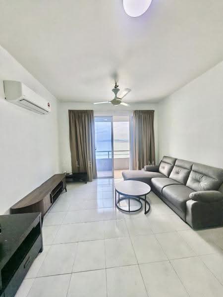 Kondominium untuk Disewa di Bayswater Resort Condominium - Alex Lim - Living Room - PropertyGuru.com.my