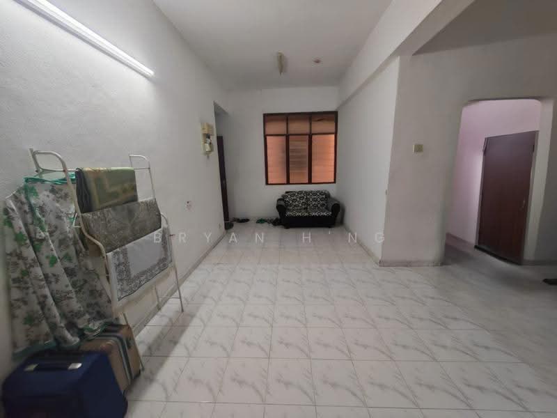 Apartment for Sale at Mewah Court - Bryan H'ng - Living Room - PropertyGuru.com.my