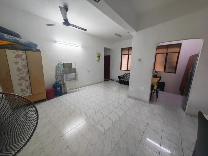 Apartment for Sale at Mewah Court - Bryan H'ng - Living Room - PropertyGuru.com.my