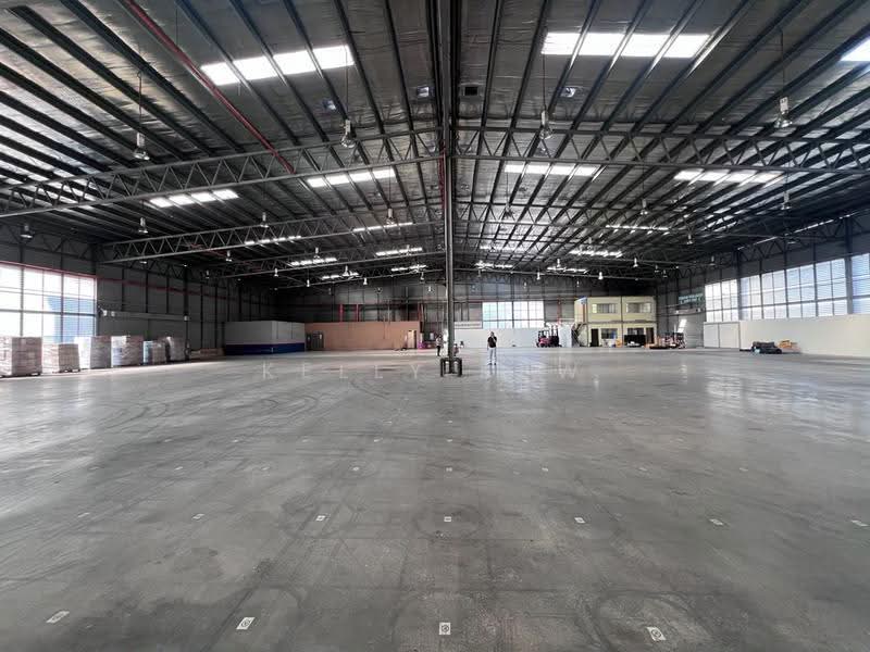 Warehouse for Rent in Taman Sains Selangor (Kota Damansara) - Kelly Kew - Interior - PropertyGuru.com.my