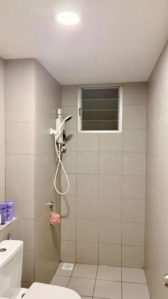 Kondominium untuk Disewa di Lakefront Homes - Peter Tan - Bathroom - PropertyGuru.com.my