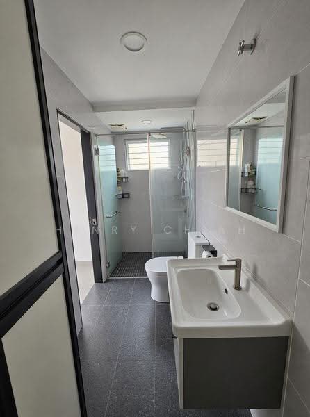 Rumah Teres 2-Tingkat untuk Dijual di Taman Sri Endah (Sri Petaling) - Henry Chiah - Bathroom - PropertyGuru.com.my