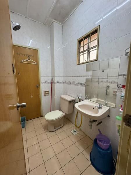 2-storey Terraced House for Sale in Bukit Rahman Putra (Sungai Buloh) - Ethan Swe - Bathroom - PropertyGuru.com.my