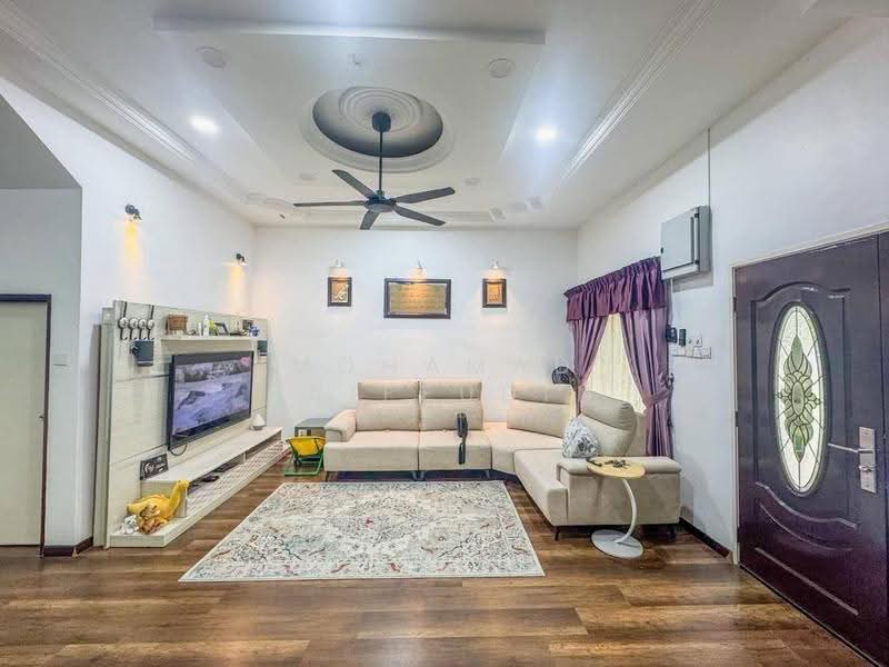 Rumah Teres 3-Tingkat untuk Dijual di Ukay Perdana (Ulu Kelang) - Mohamad Ariffudin - Living Room - PropertyGuru.com.my
