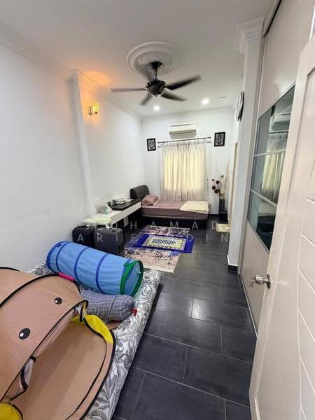 Rumah Teres 3-Tingkat untuk Dijual di Ukay Perdana (Ulu Kelang) - Mohamad Ariffudin - Bedroom - PropertyGuru.com.my