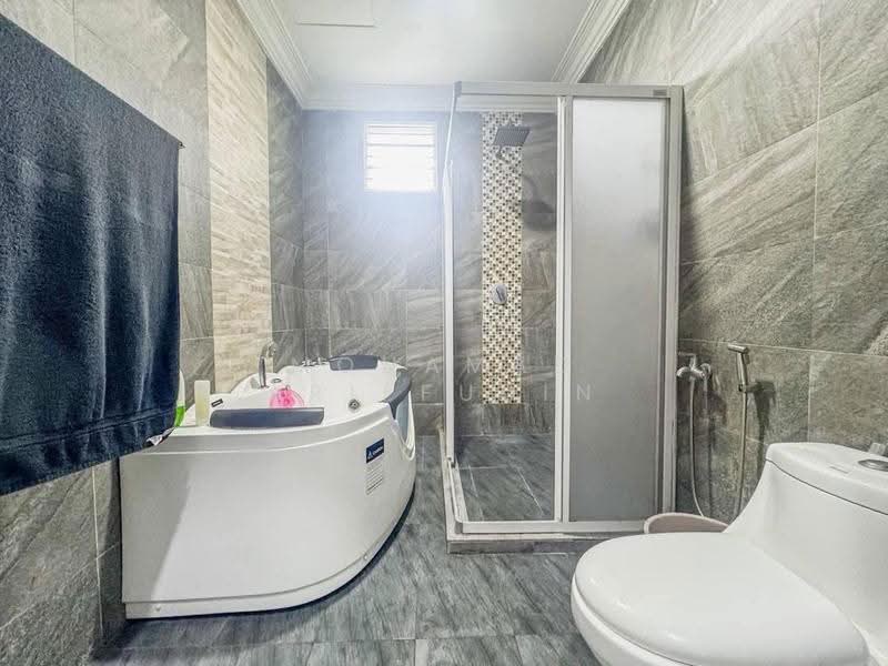 Rumah Teres 3-Tingkat untuk Dijual di Ukay Perdana (Ulu Kelang) - Mohamad Ariffudin - Bathroom - PropertyGuru.com.my