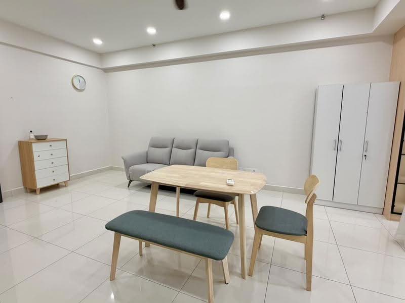 Kediaman Servis untuk Disewa di EDUSENTRAL - Fong Yan - Living Room - PropertyGuru.com.my