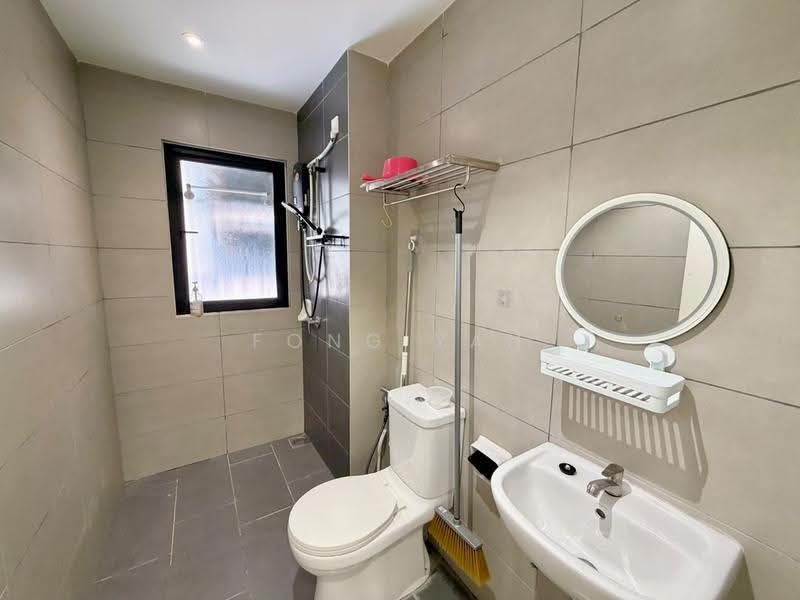 Kediaman Servis untuk Disewa di EDUSENTRAL - Fong Yan - Bathroom - PropertyGuru.com.my