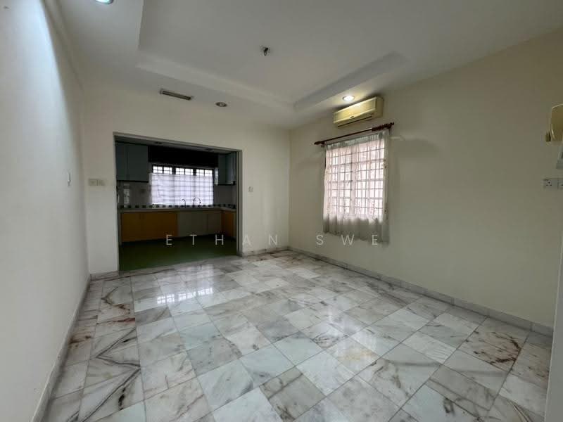 2-storey Terraced House for Sale in Bukit Rahman Putra (Sungai Buloh) - Ethan Swe - Living Room - PropertyGuru.com.my