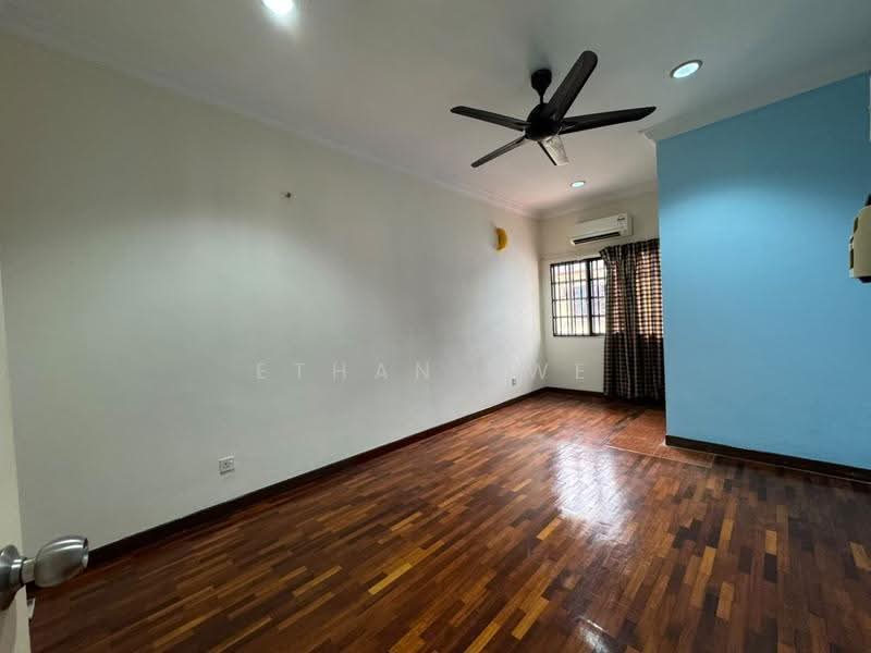 2-storey Terraced House for Sale in Bukit Rahman Putra (Sungai Buloh) - Ethan Swe - Living Room - PropertyGuru.com.my