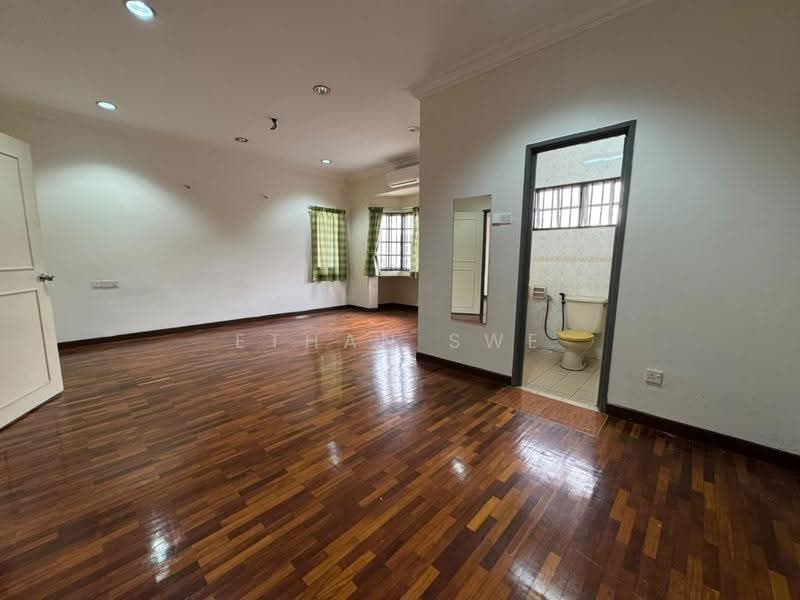 2-storey Terraced House for Sale in Bukit Rahman Putra (Sungai Buloh) - Ethan Swe - Living Room - PropertyGuru.com.my