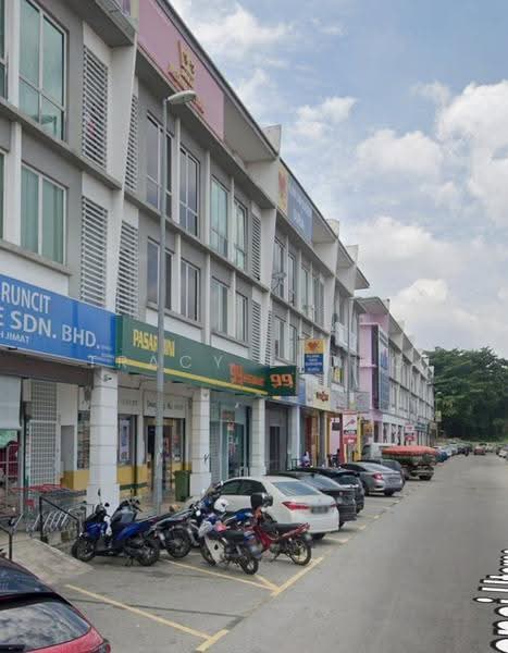 Shop / Office for Sale in Taman Perindustrian Puchong (Puchong) - Tracy Leong - PropertyGuru.com.my