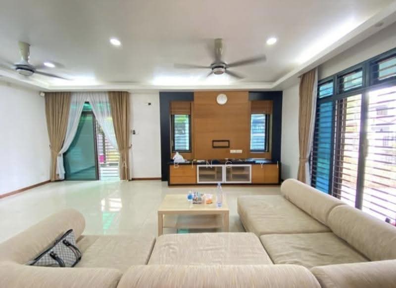 Cluster House for Sale in Austin Heights (Tebrau) - Tan Bing Yi - Living Room - PropertyGuru.com.my