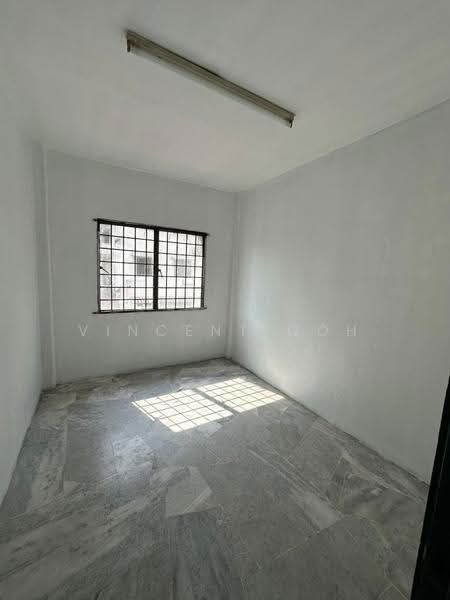 Rumah Flat untuk Dijual di Taman Indah Perdana - Vincent Goh - Interior - PropertyGuru.com.my