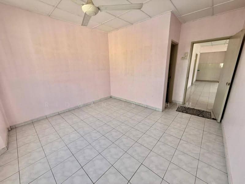 Apartment for Sale at Pangsapuri Subang Suria - Ridwan Ibrahim - Interior - PropertyGuru.com.my