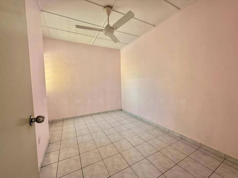 Apartment for Sale at Pangsapuri Subang Suria - Ridwan Ibrahim - Interior - PropertyGuru.com.my