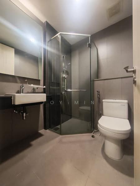 Service Residence for Sale at Imperia - Joy Min - Bathroom - PropertyGuru.com.my